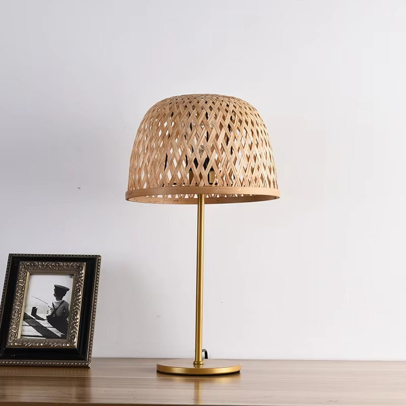 Modern Handmade Wicker Rattan Bamboo Table Lamp Retro Simple Creative Design Lighting for Home Decor Woven Table Lamp with Artisanal Craftsmanship
