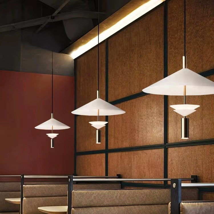 Postmodern Minimalist Nordic Flying Saucer Pendant Light Artistic Spotlight for Restaurants, Cafes, Milk Tea Shops & Hotels